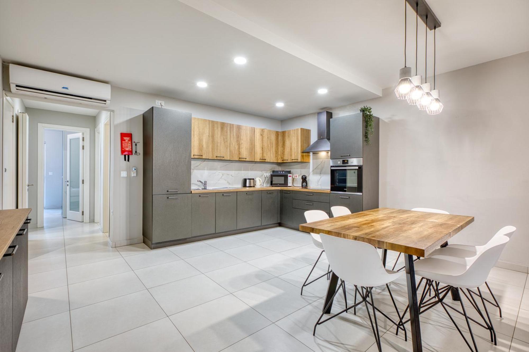 Unique Two Bedroom Apt With Huge Outdoor Area And Close To Entertainment Is-Swieqi Esterno foto
