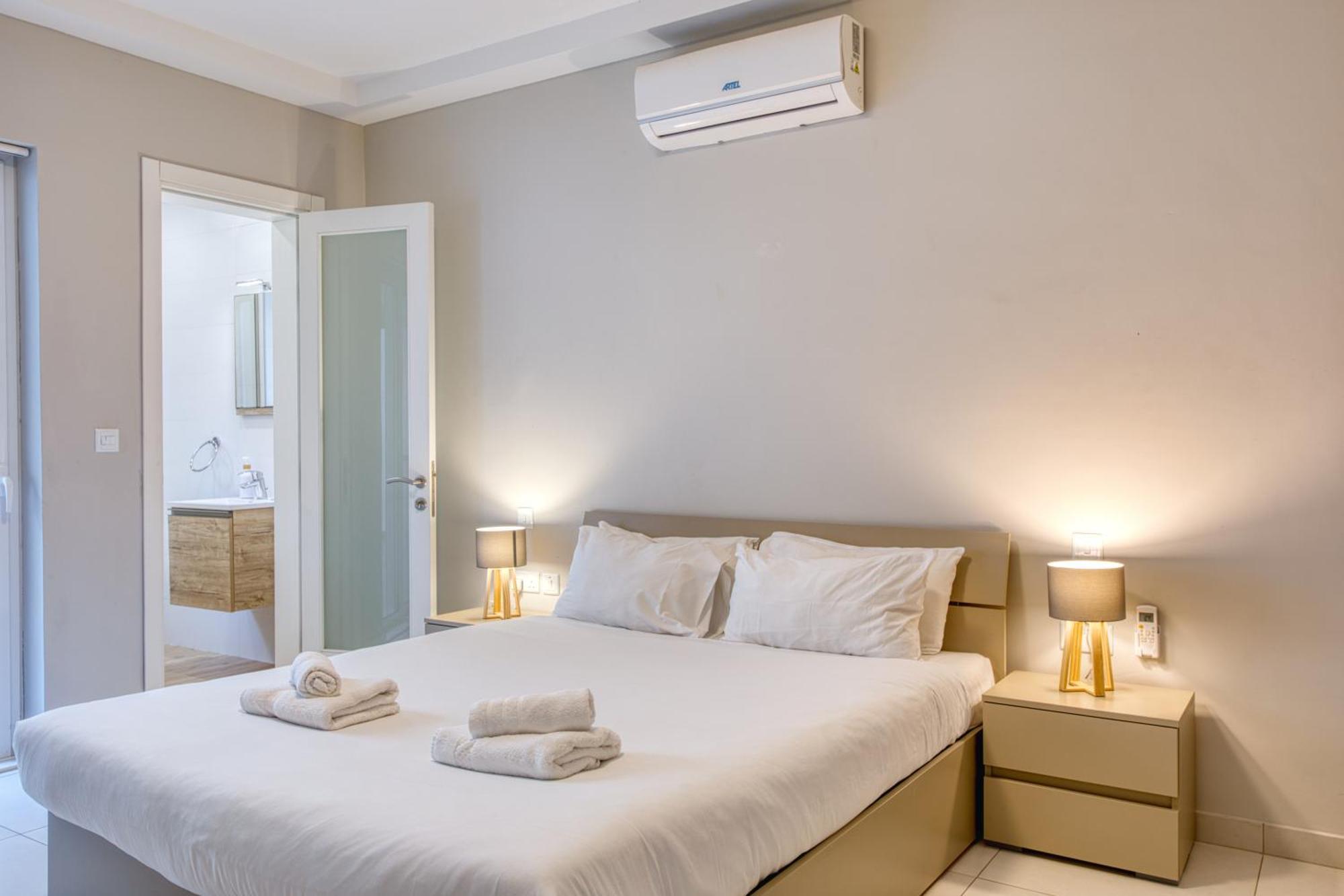 Unique Two Bedroom Apt With Huge Outdoor Area And Close To Entertainment Is-Swieqi Esterno foto