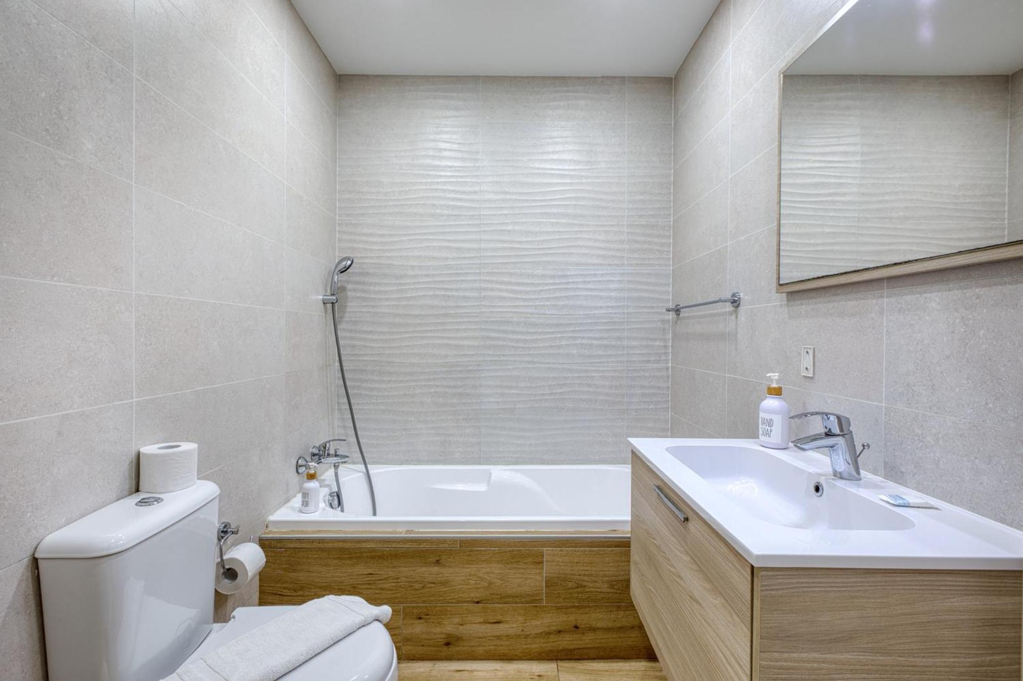 Unique Two Bedroom Apt With Huge Outdoor Area And Close To Entertainment Is-Swieqi Esterno foto